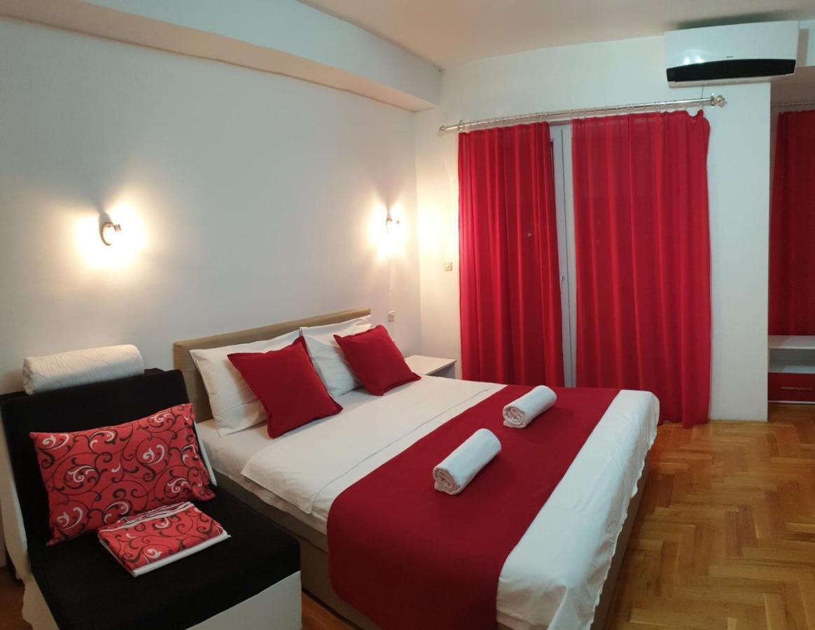 Front Beach Exclusive Apartments Struga Bagian luar foto