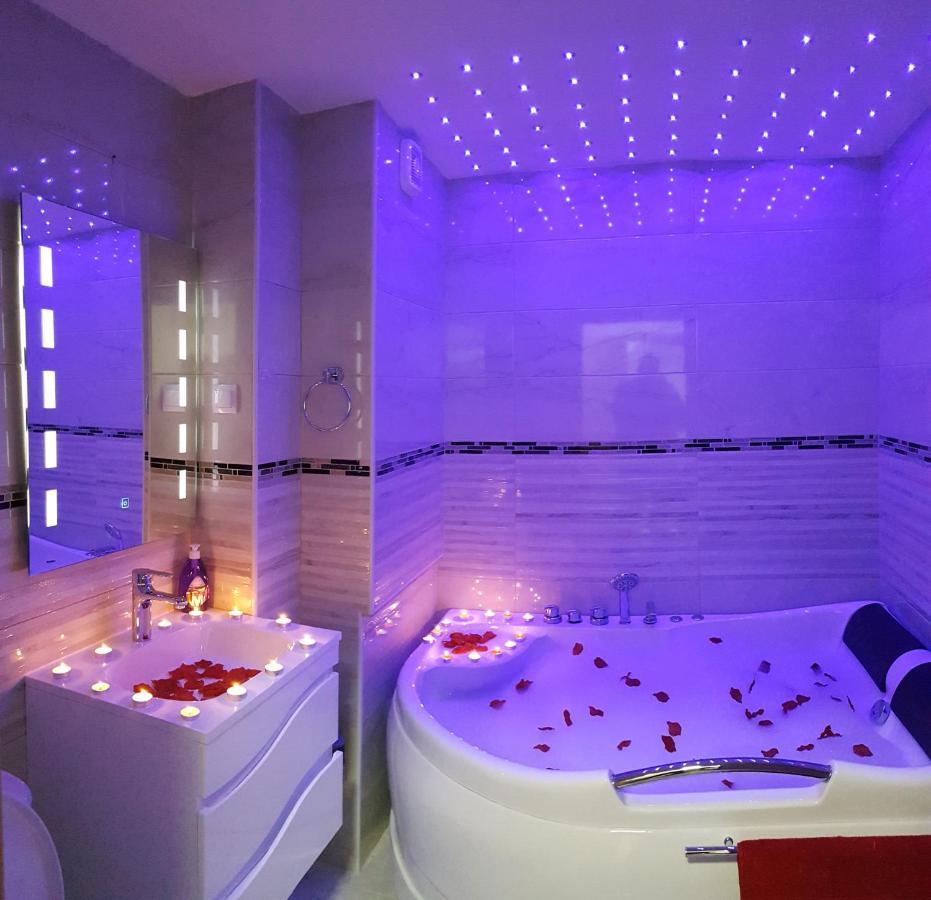 Front Beach Exclusive Apartments Struga Bagian luar foto
