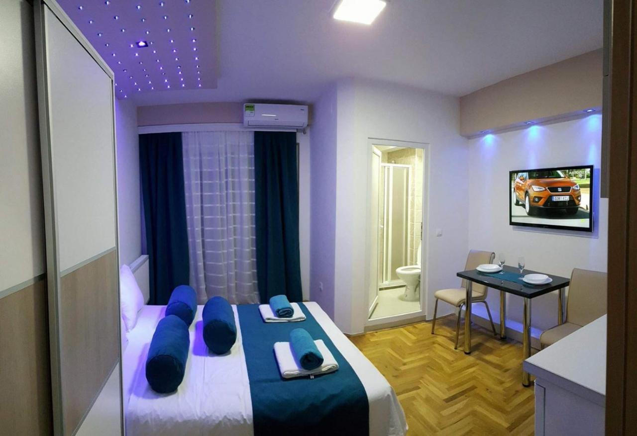 Front Beach Exclusive Apartments Struga Bagian luar foto