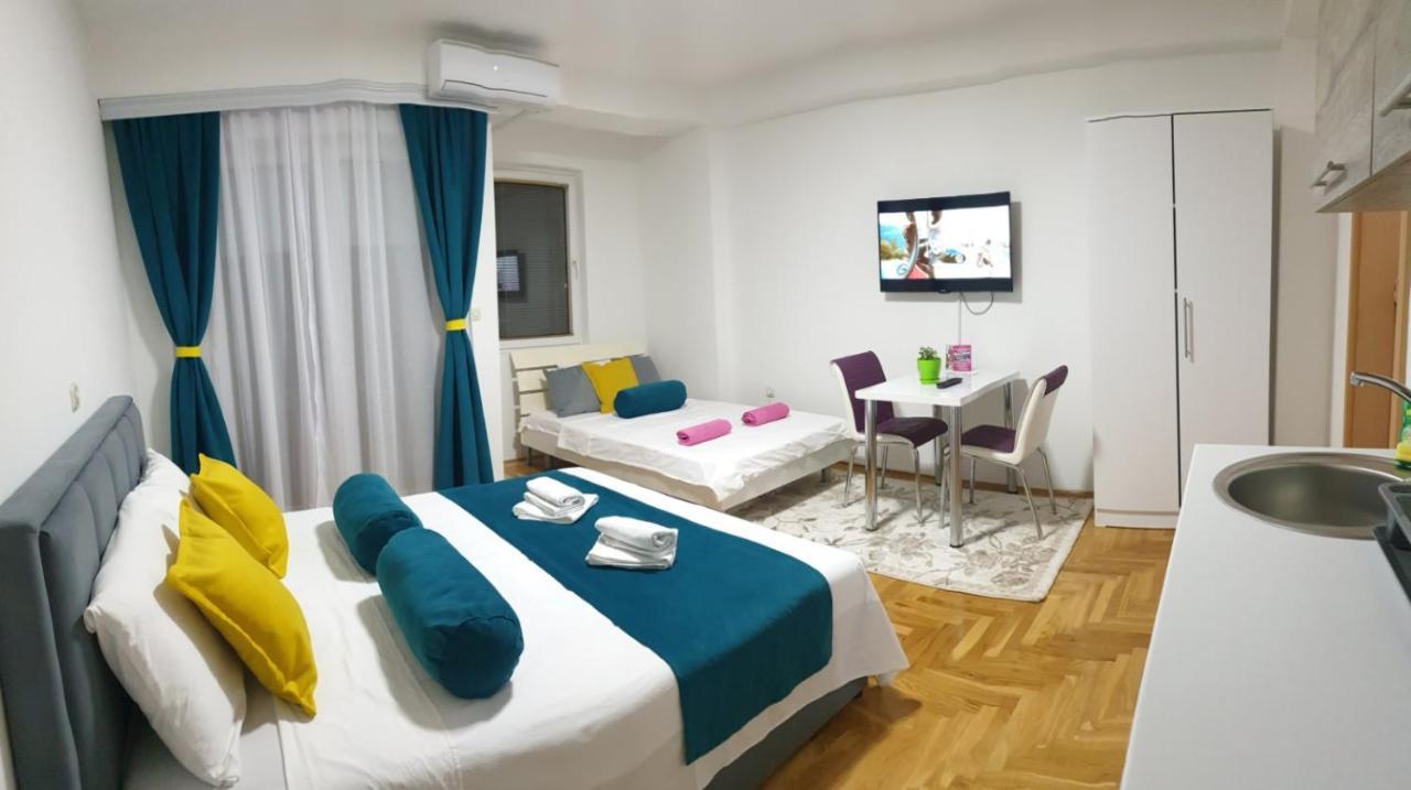 Front Beach Exclusive Apartments Struga Bagian luar foto