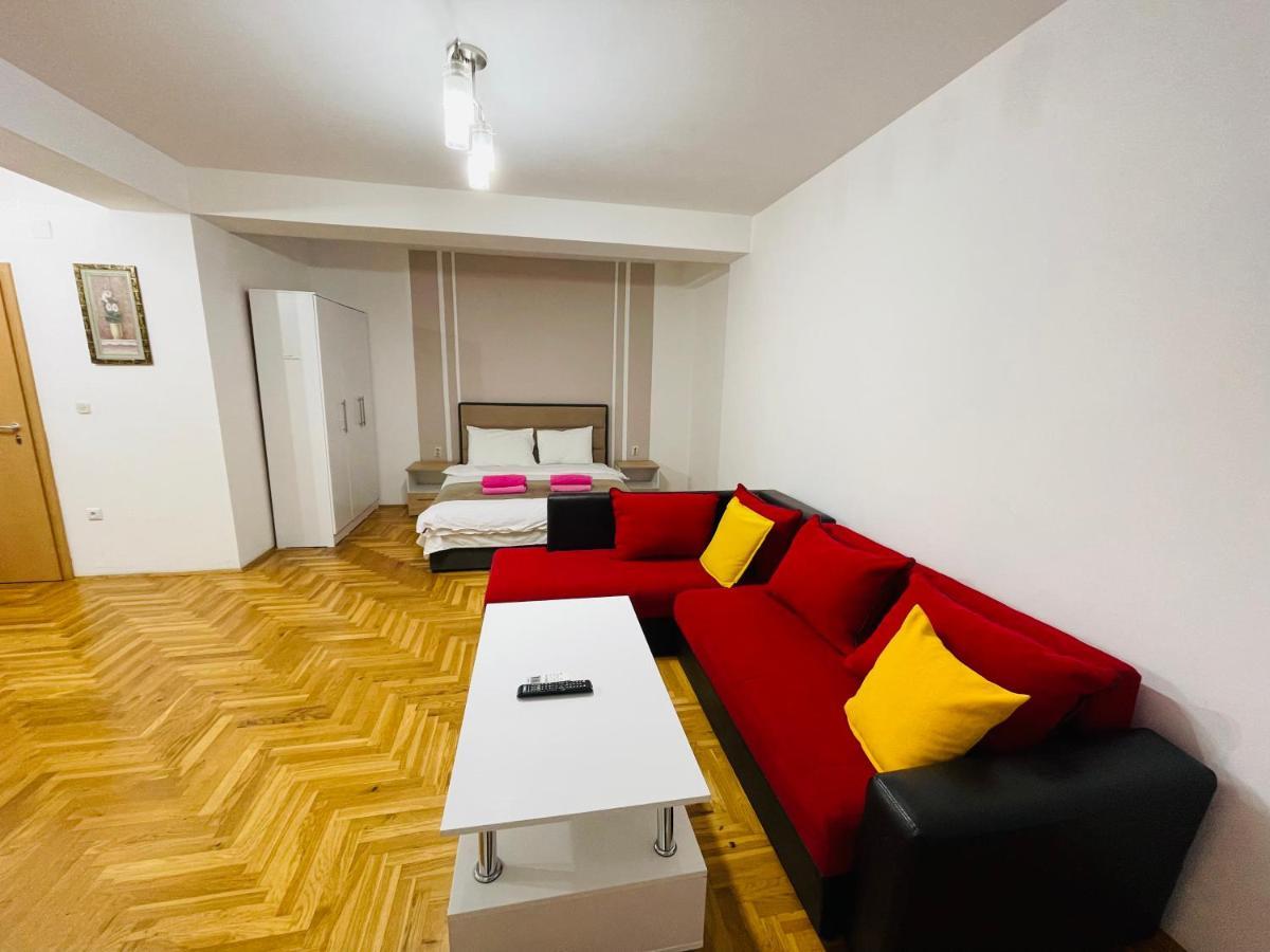 Front Beach Exclusive Apartments Struga Bagian luar foto