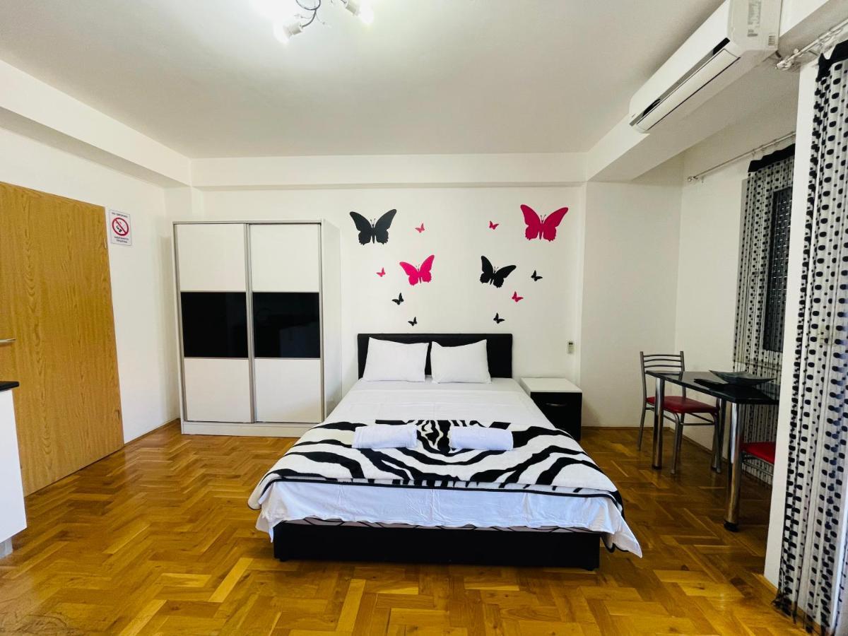 Front Beach Exclusive Apartments Struga Bagian luar foto