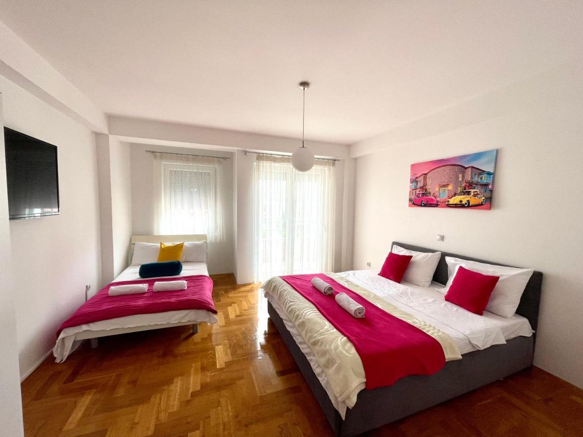 Front Beach Exclusive Apartments Struga Bagian luar foto