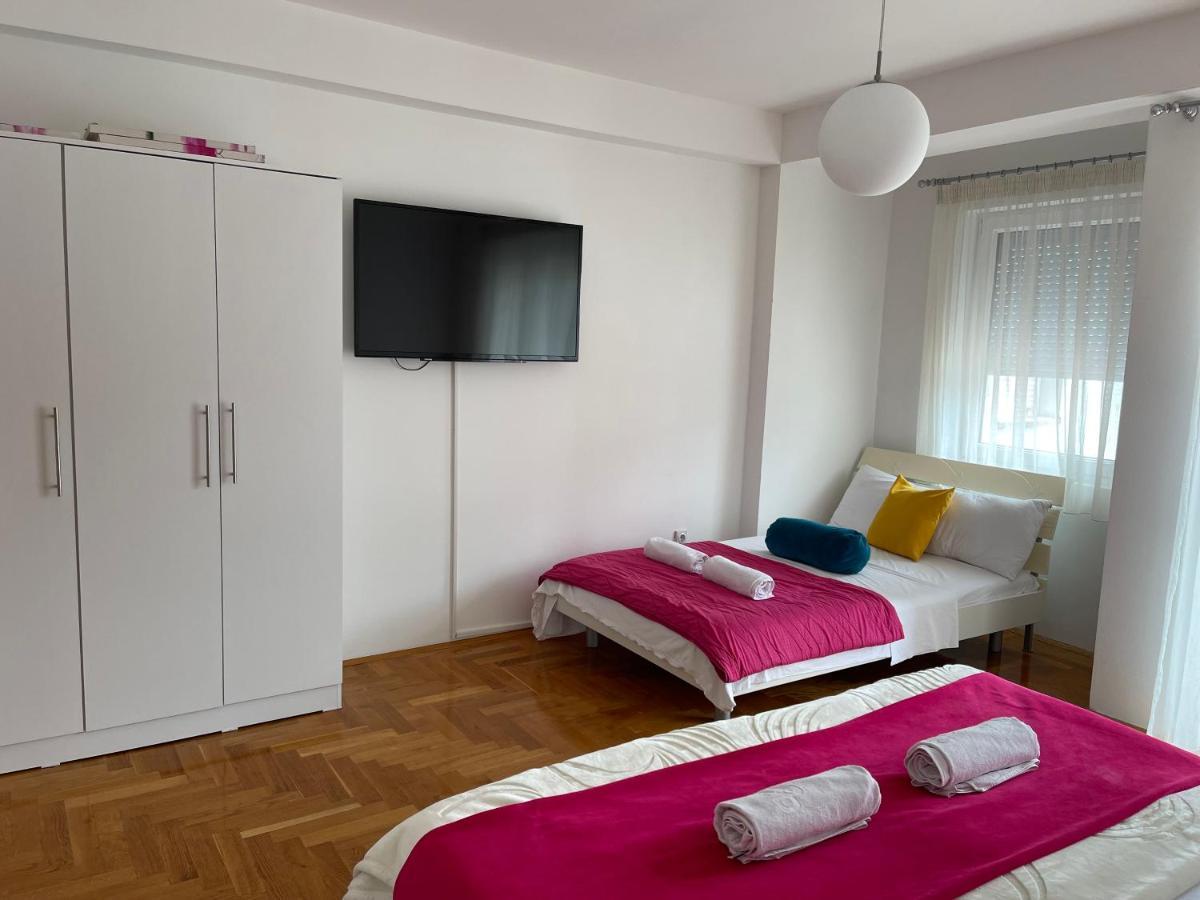 Front Beach Exclusive Apartments Struga Bagian luar foto