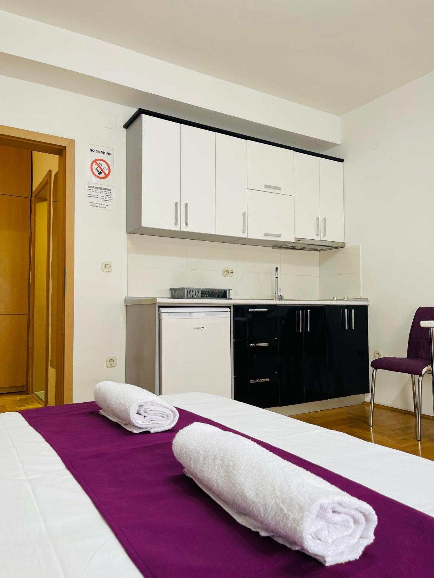 Front Beach Exclusive Apartments Struga Bagian luar foto