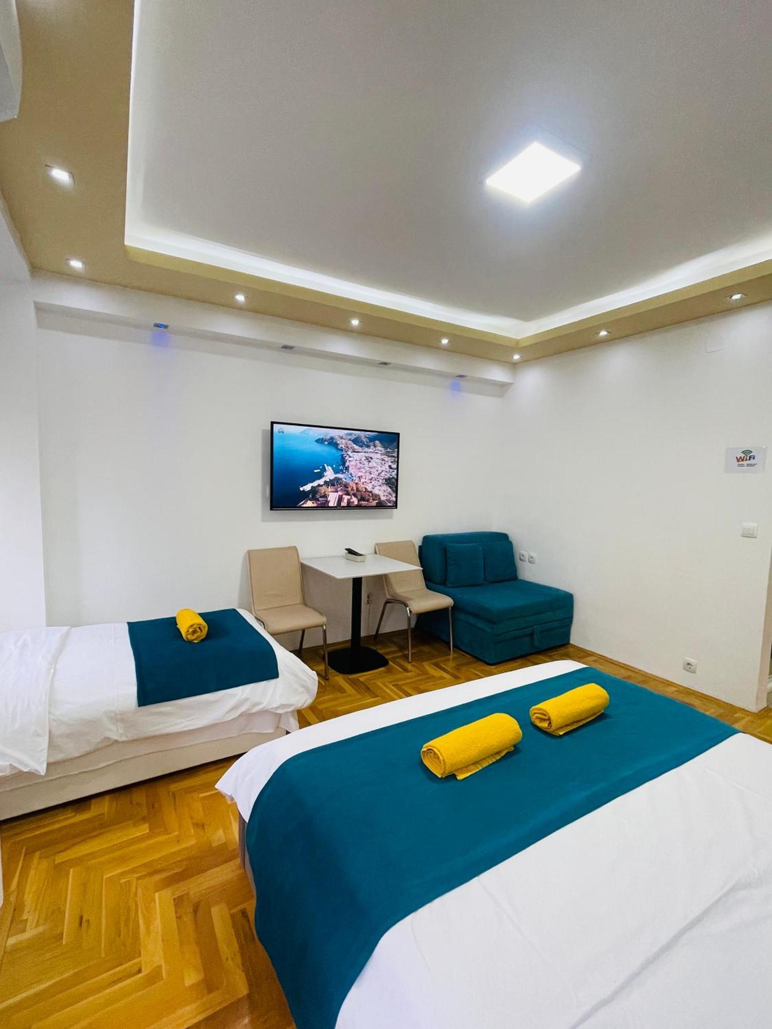 Front Beach Exclusive Apartments Struga Bagian luar foto