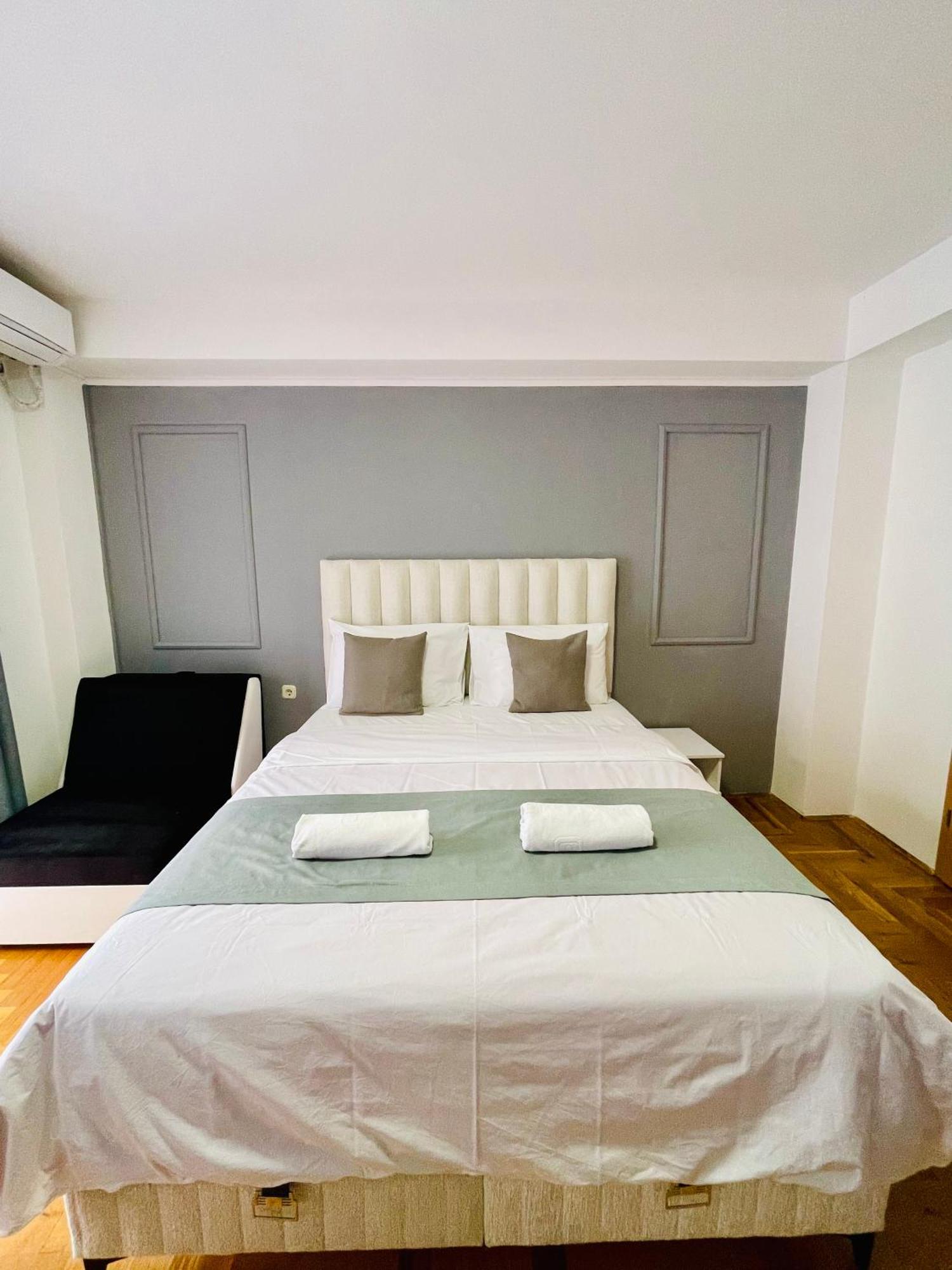 Front Beach Exclusive Apartments Struga Bagian luar foto
