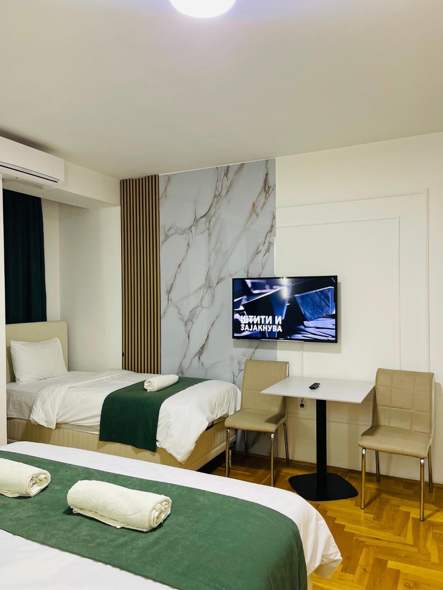 Front Beach Exclusive Apartments Struga Bagian luar foto