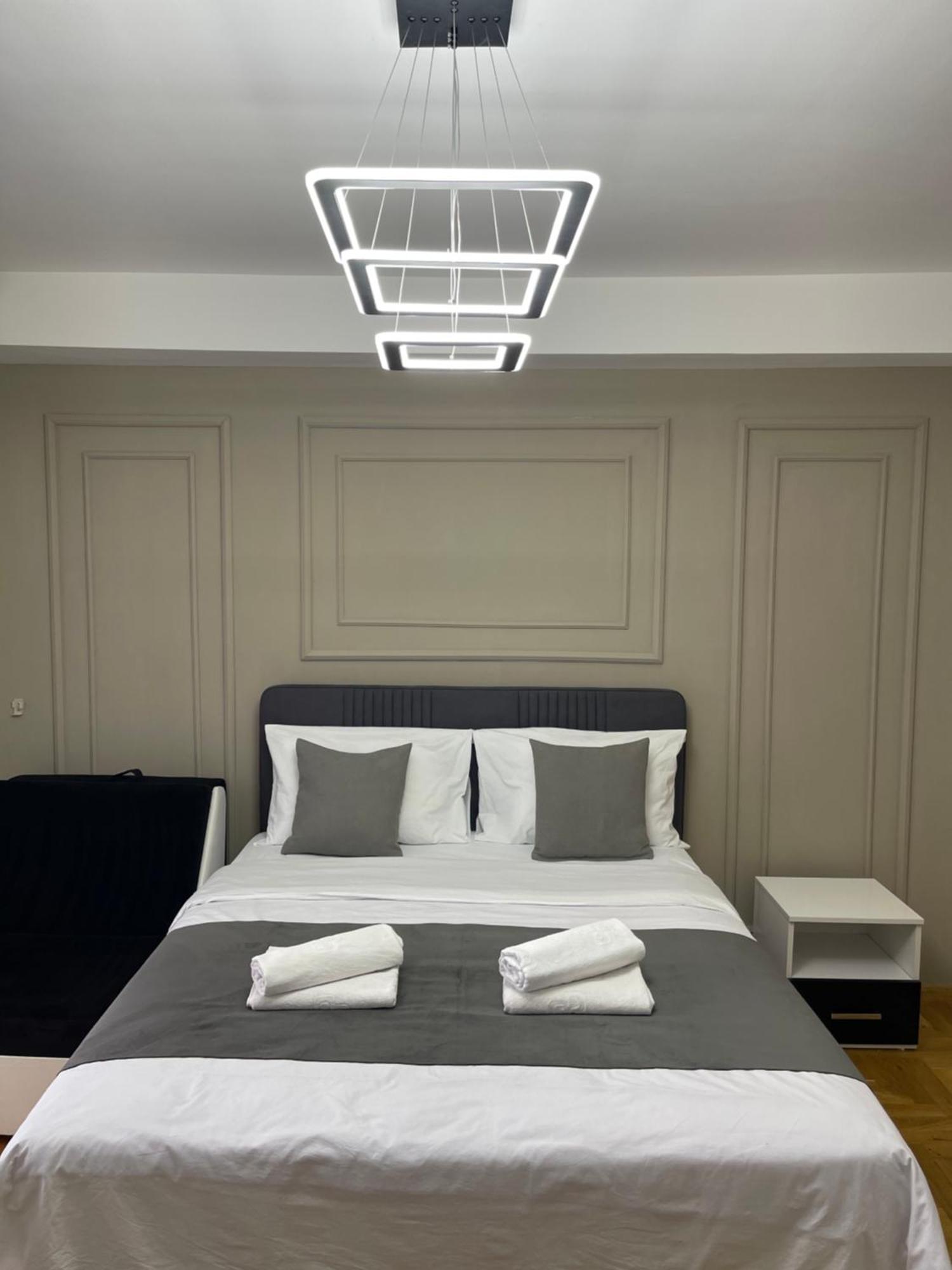 Front Beach Exclusive Apartments Struga Bagian luar foto